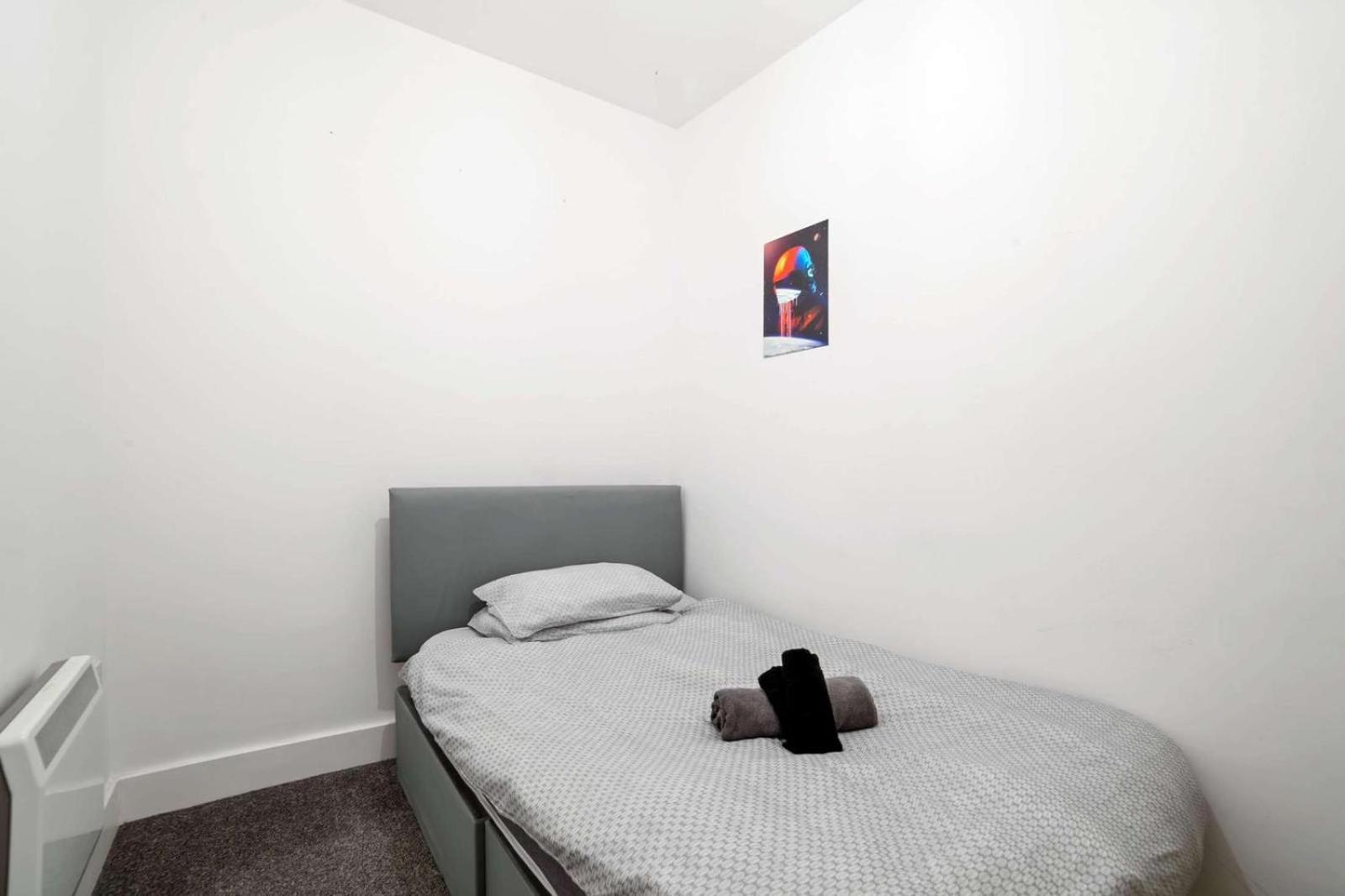 Spacious City Centre Apartment W/ Free Valet Parking Leicester Esterno foto